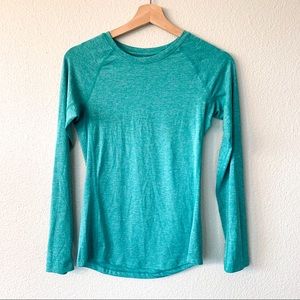 Long sleeved workout top